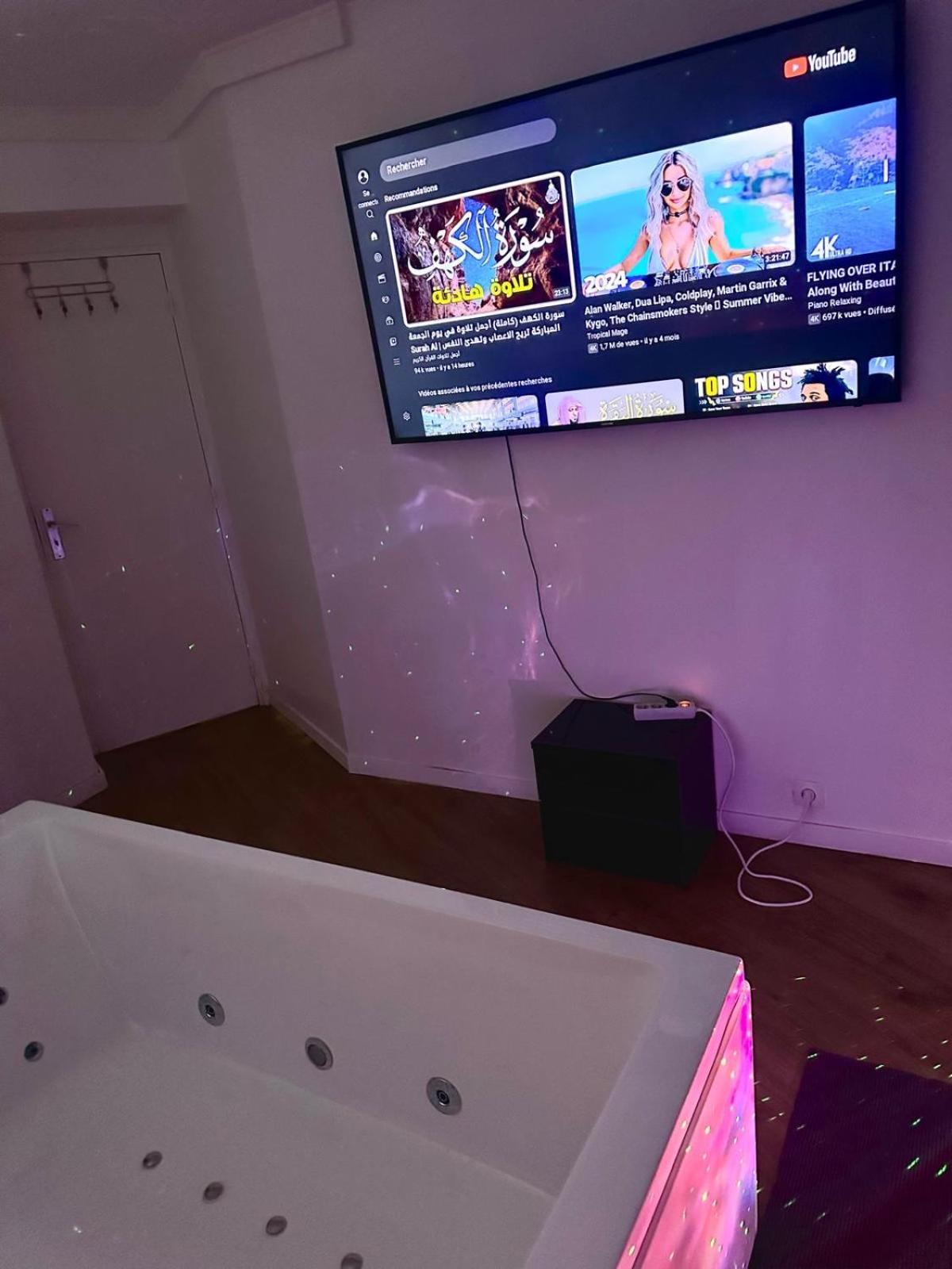 Paris La Defense - Santorin Apartment With Jacuzzi Курбевуа Экстерьер фото